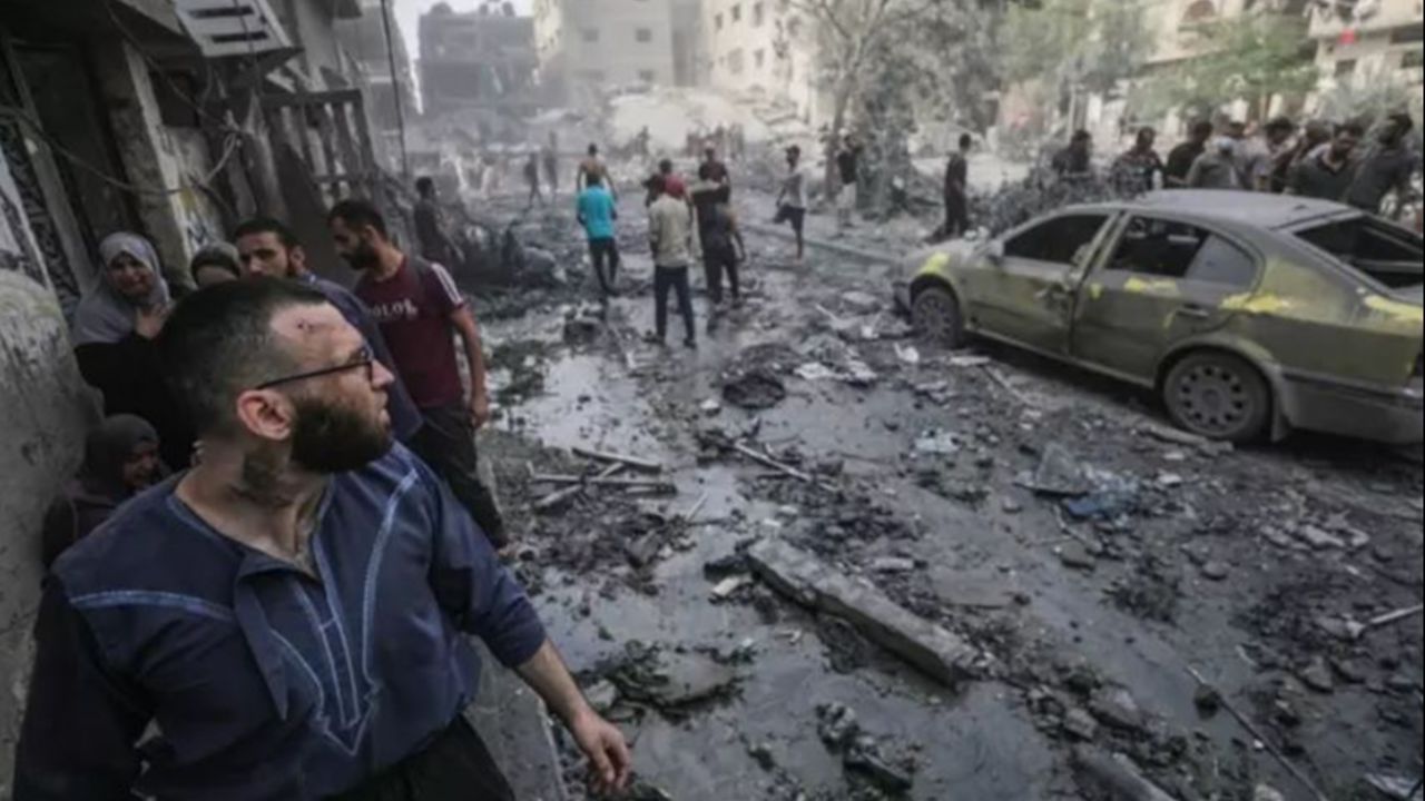 İsrail&#039;den Gazze&#039;de halk pazarında katliam: 8 Filistinli hayatını kaybetti