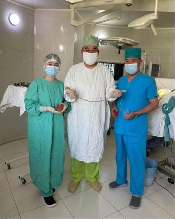 Kırgızistanlı çocuğun beyninden saç çıktı