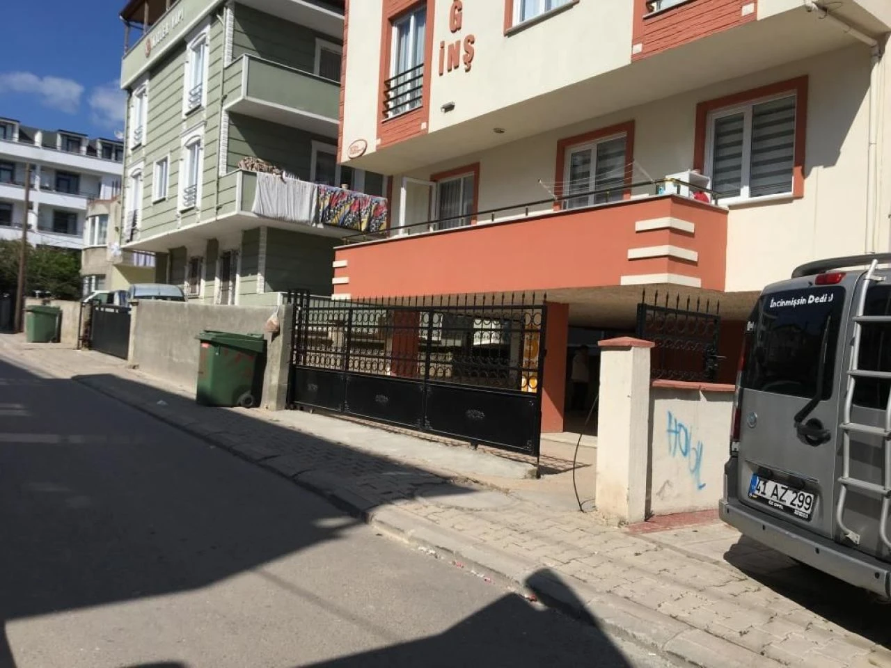 Otomobil 7 yaşındaki çocuğa çarpıp kaçtı - 2. Resim