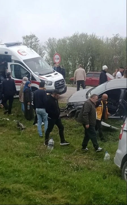 Sinop’ta zincirleme trafik kazası: 10 yaralı