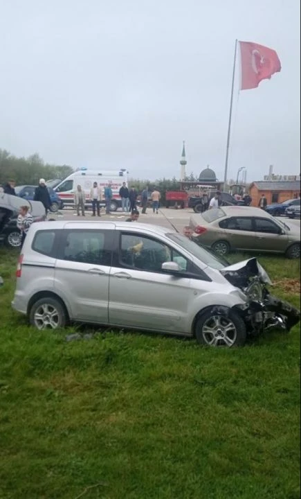 Sinop’ta zincirleme trafik kazası: 10 yaralı