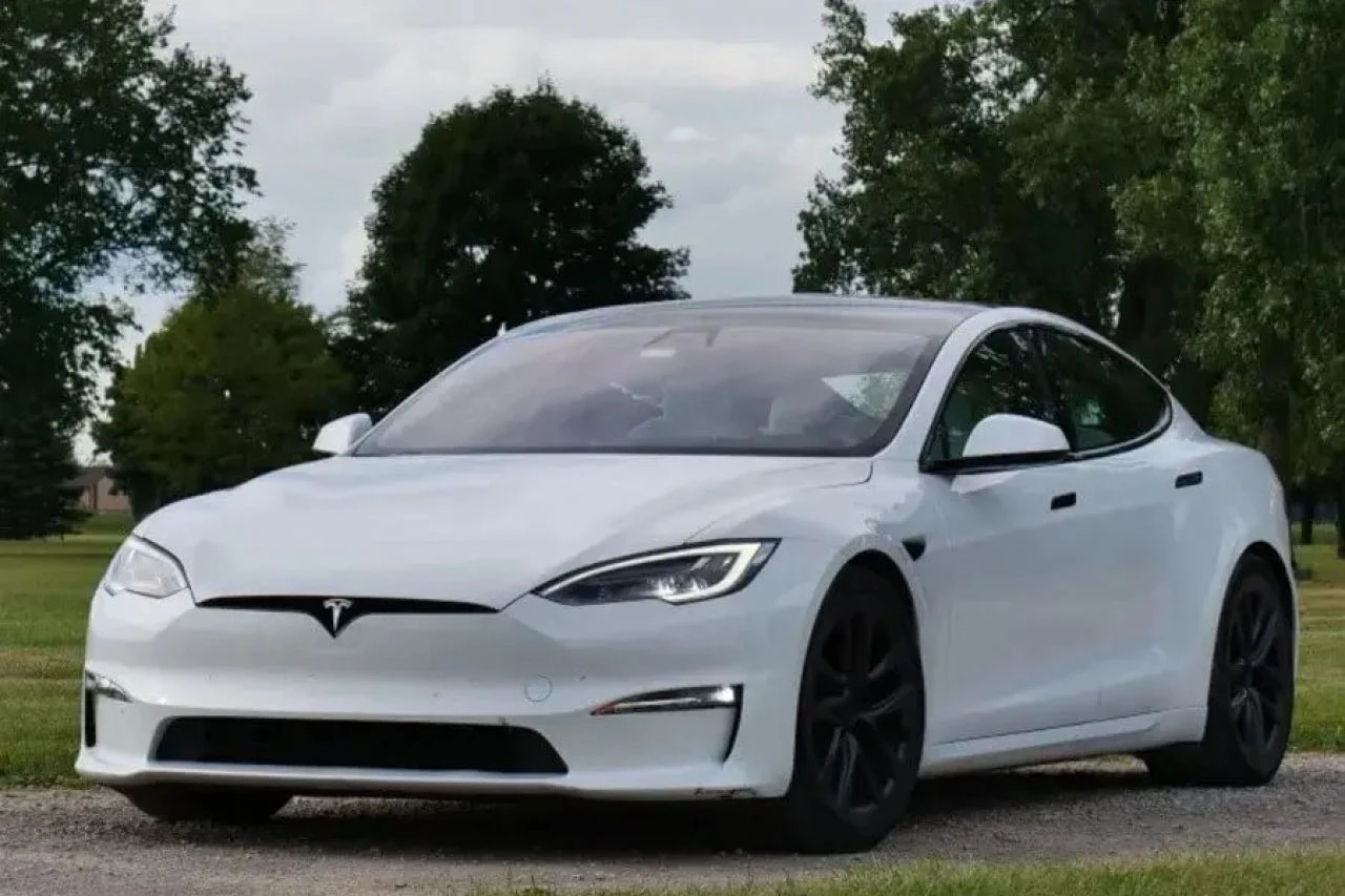 0-100'ü 2,1 saniye olan Tesla Model S Plaid için yeni spor koltuklar geldi - 2. Resim