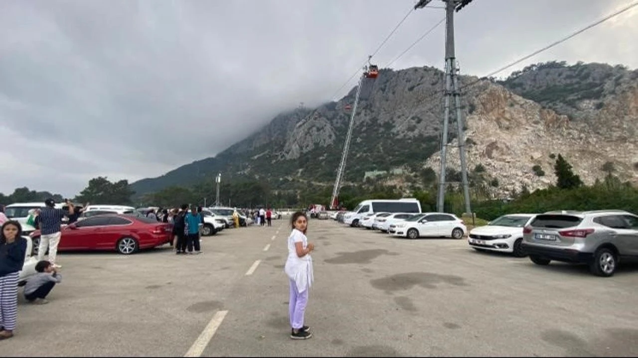 Antalya'da teleferik düştü: Ölü ve yaralılar var