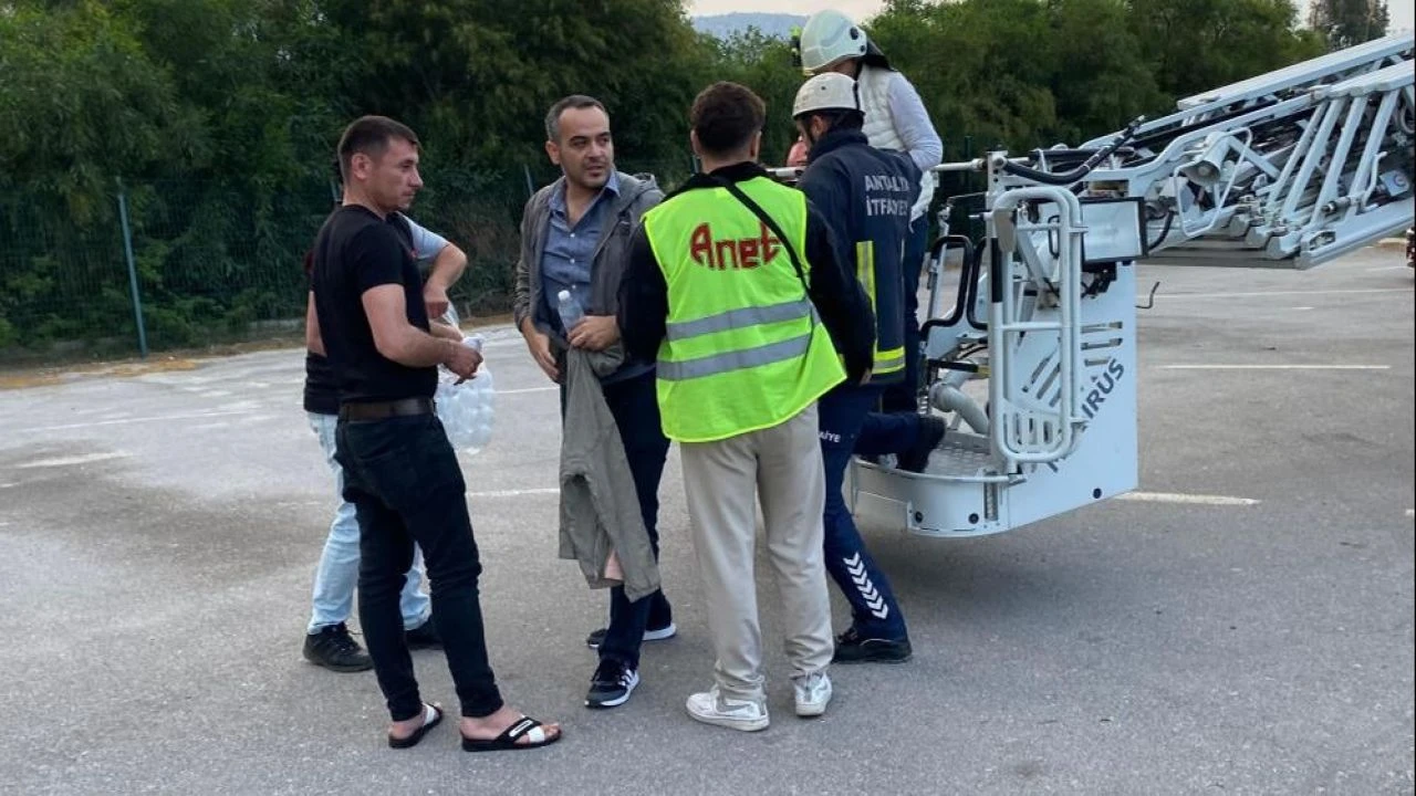 Antalya'da teleferik düştü: Ölü ve yaralılar var