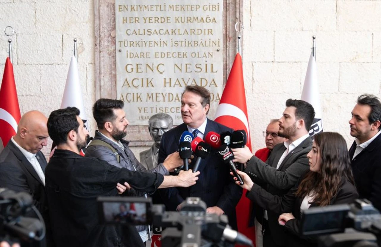 Beşiktaş Başkanı Hasan Arat'tan yabancı VAR açıklaması: Biz de istiyoruz - 1. Resim