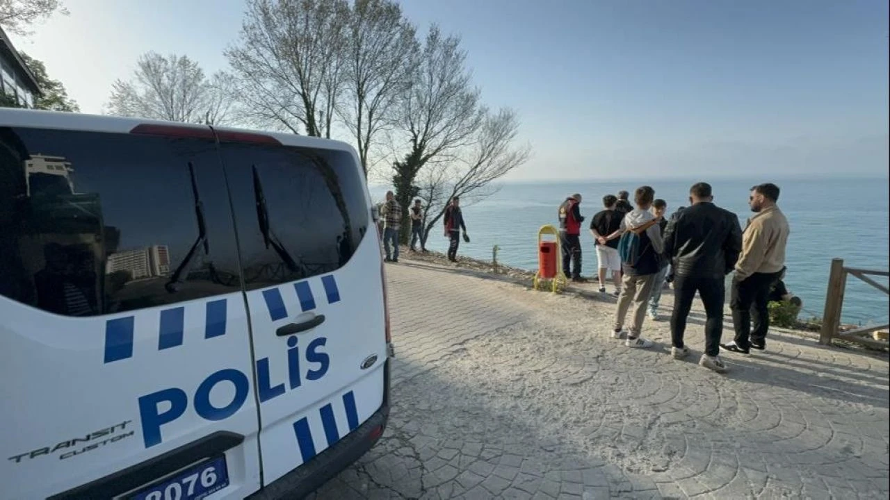 Düzce'de denizdeki cisim ekipleri harekete geçirdi