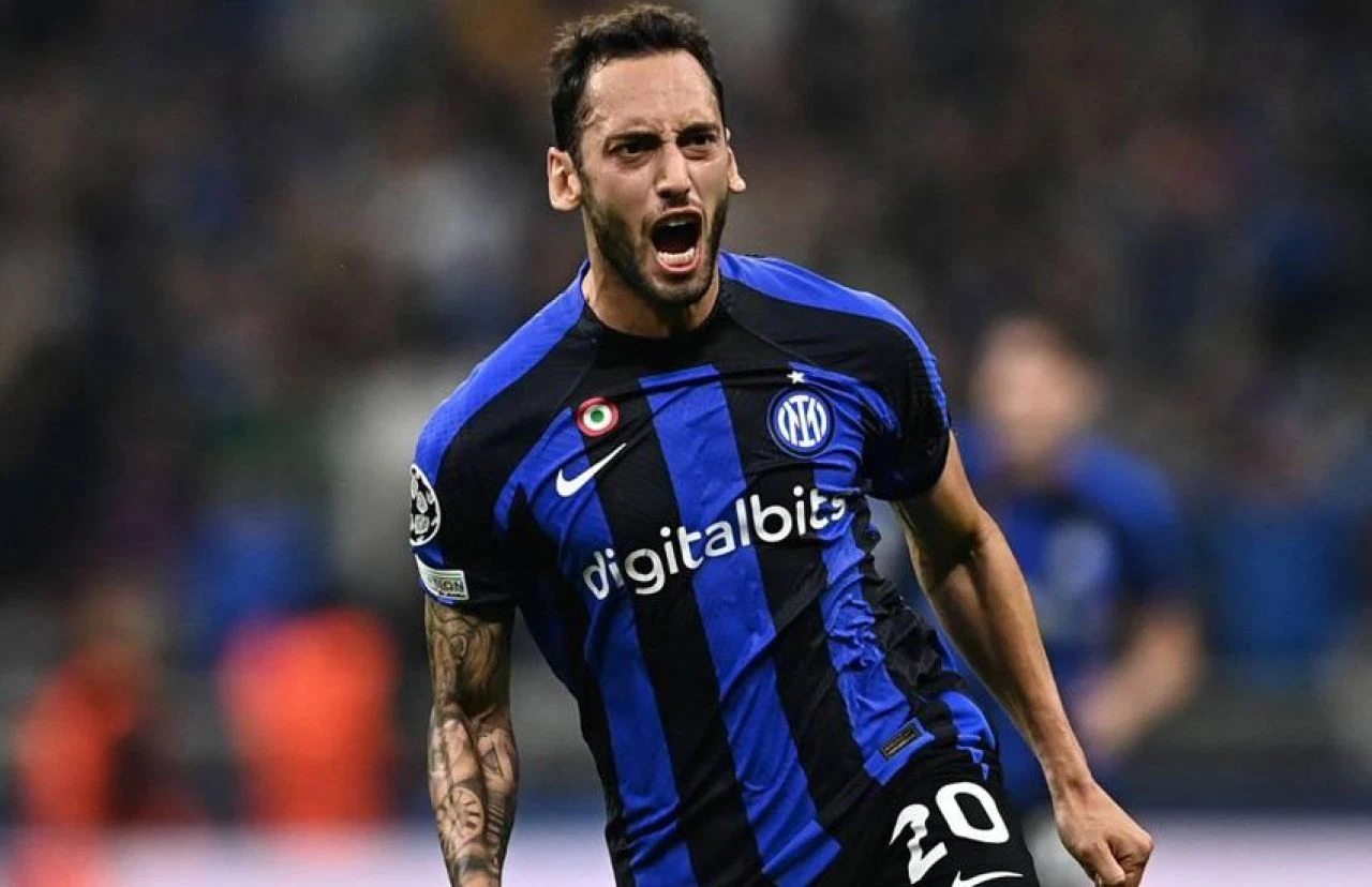 Hakan Çalhanoğlu'ndan Galatasaray taraftarını kızdıran açıklama! - 1. Resim