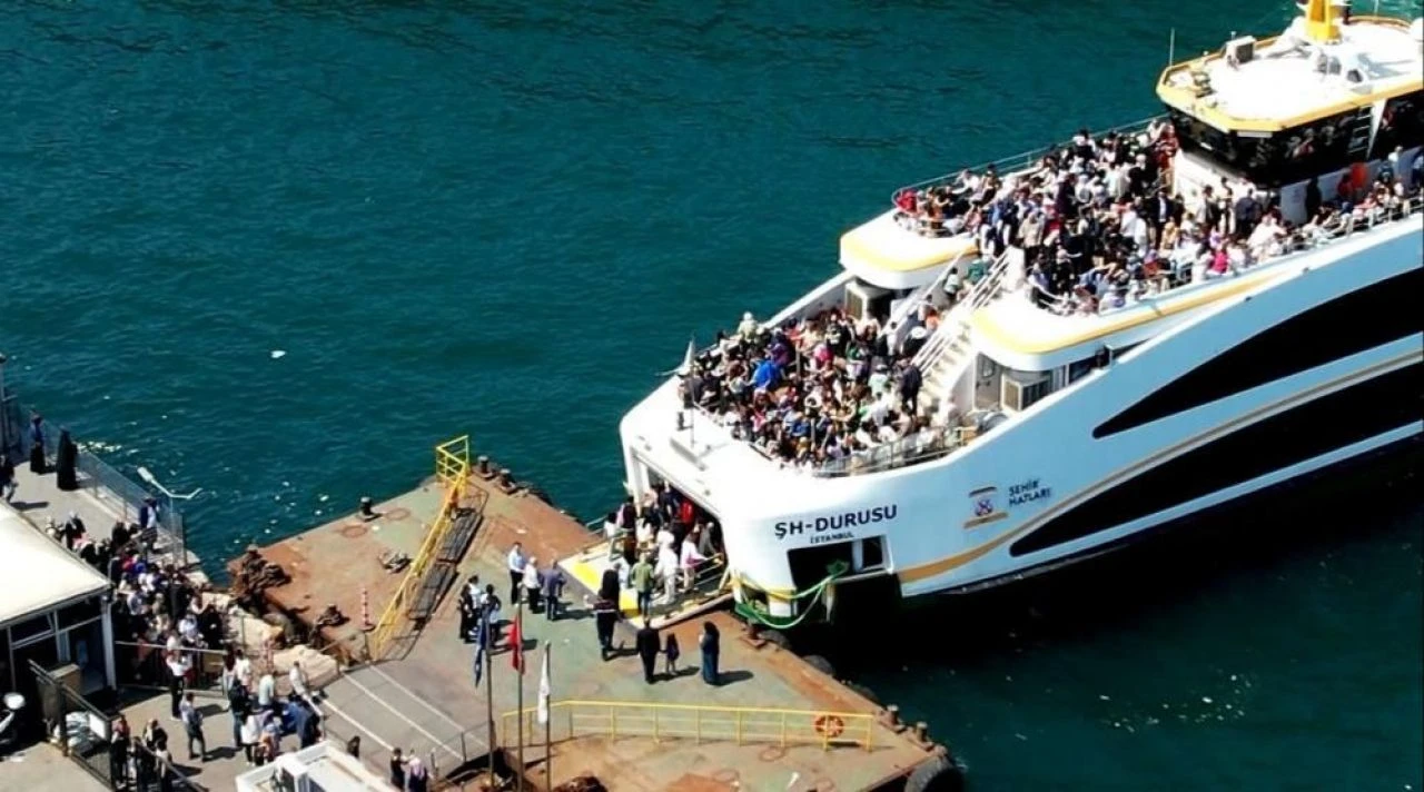 Ramazan Bayramı’nın son gününde de Eminönü’nde yoğunluk - 3. Resim