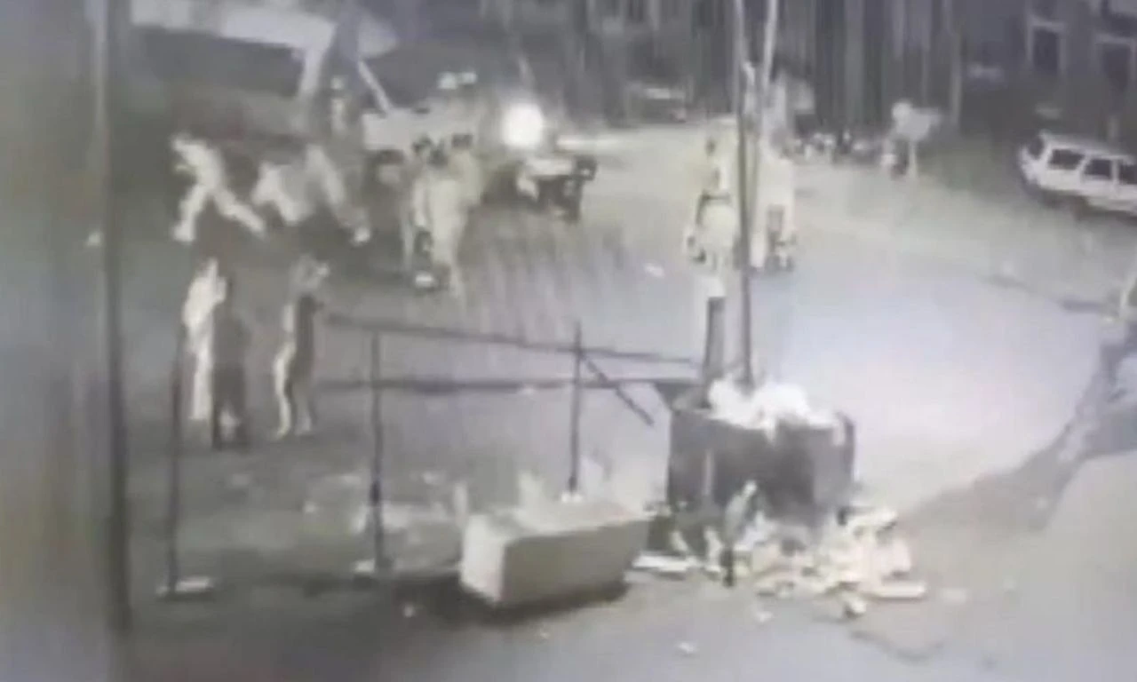 Sevgilisini rahatsız ettiğini öğrendi, kurşun yağdırdı