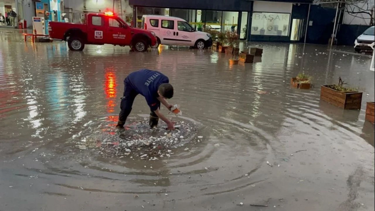 Osmaniye'de sağanak hayatı olumsuz etkiledi