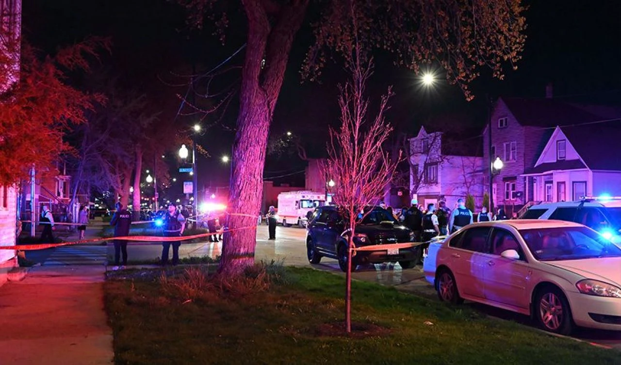 ABD'de silahlı saldırı: 1'i çocuk olmak üzere ölü ve yaralılar var - 2. Resim