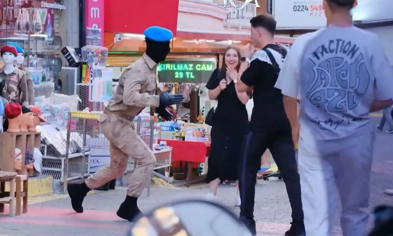 Bursa'da insanların aklını aldı! Kimi güldü, kimi vurmaya kalktı