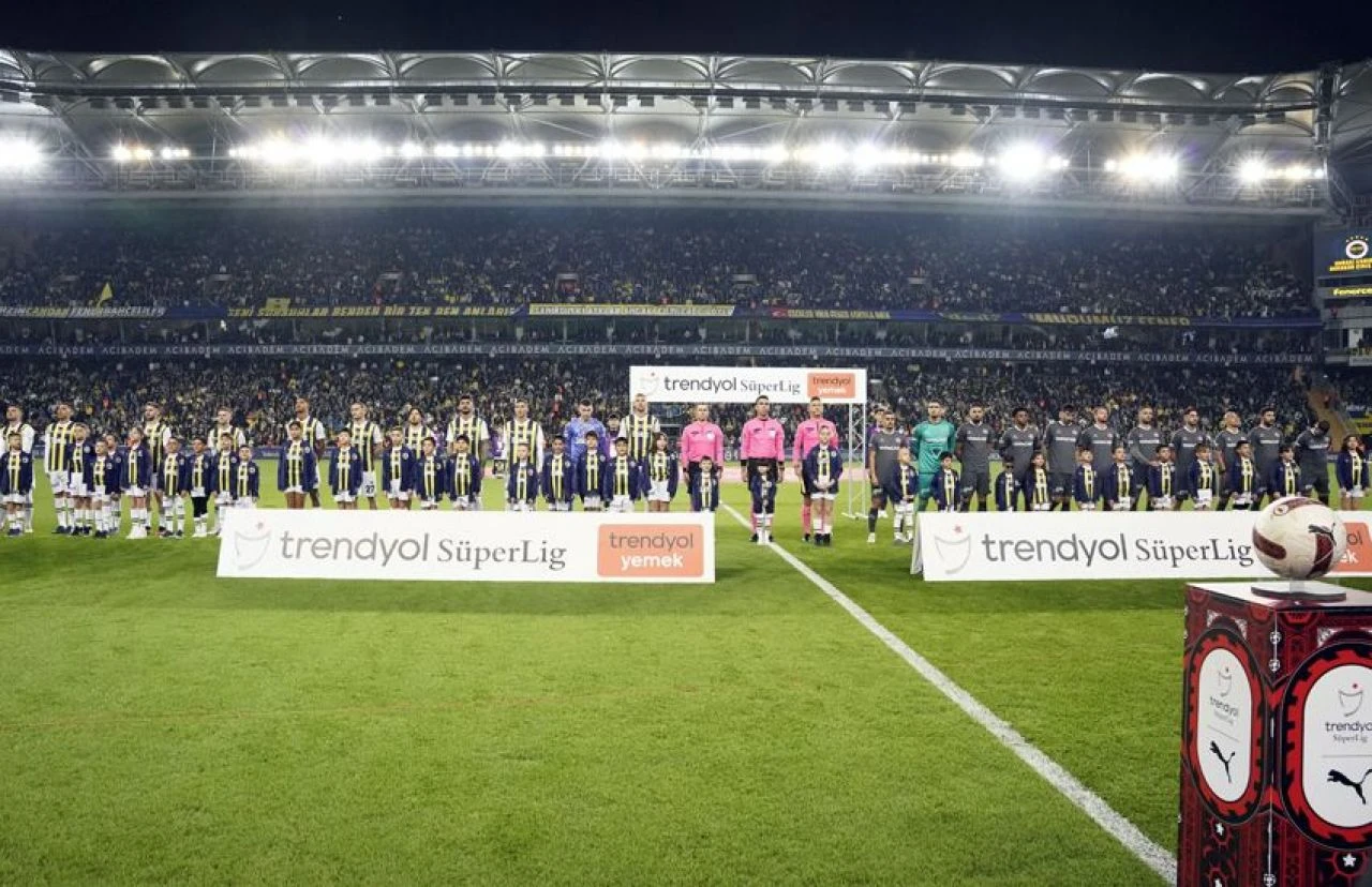 Fenerbahçe, Karagümrük'e konuk oluyor! Muhtemel 11'ler - 1. Resim