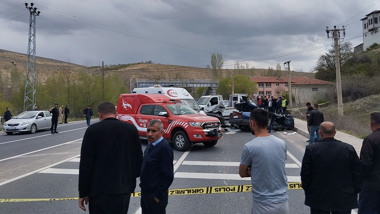 Bayram tatilinin son günü korkunç kaza! Ölü ve yaralılar var