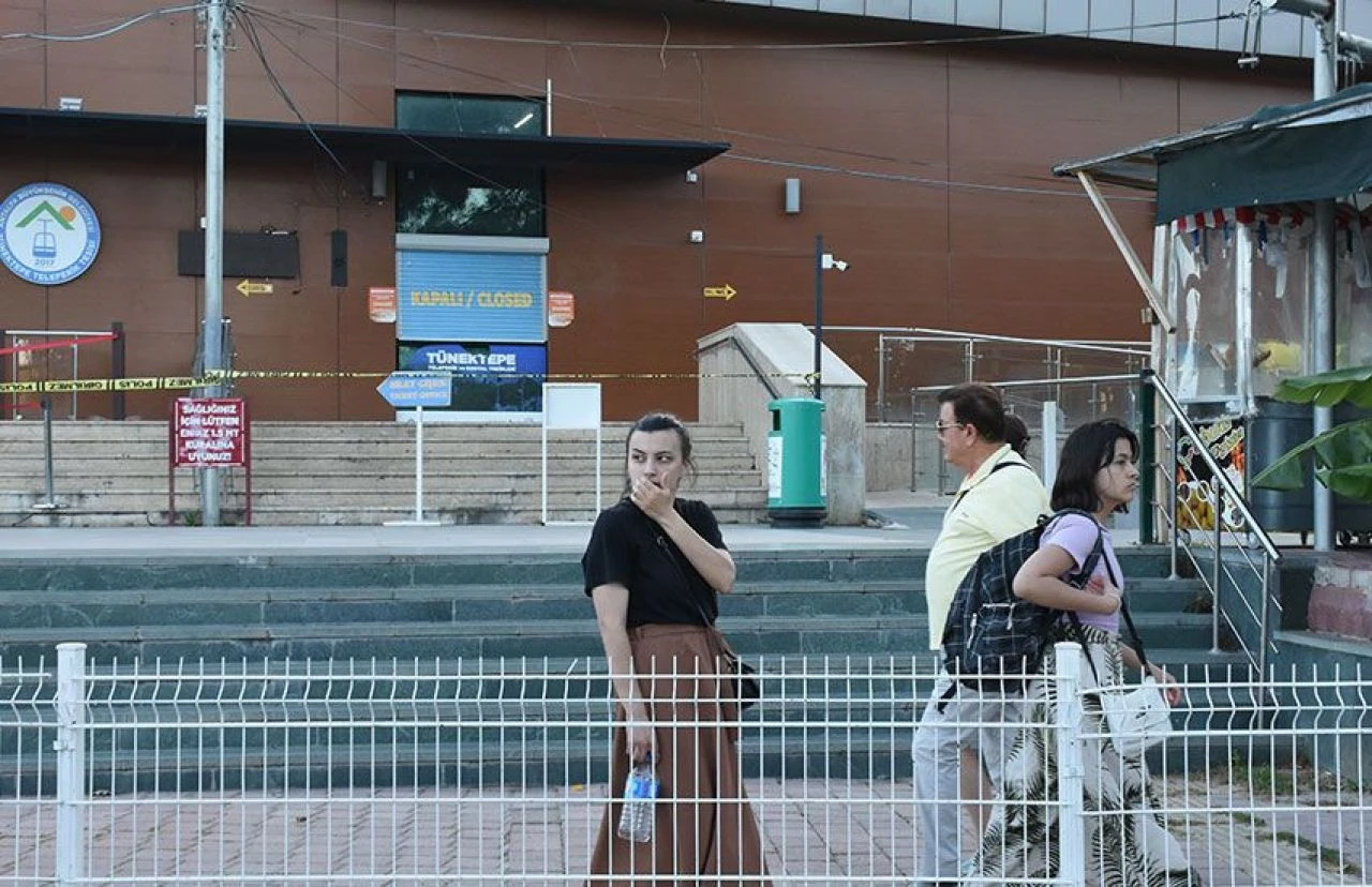 Antalya'da teleferik kazası sonrası tesis girişlere kapatıldı