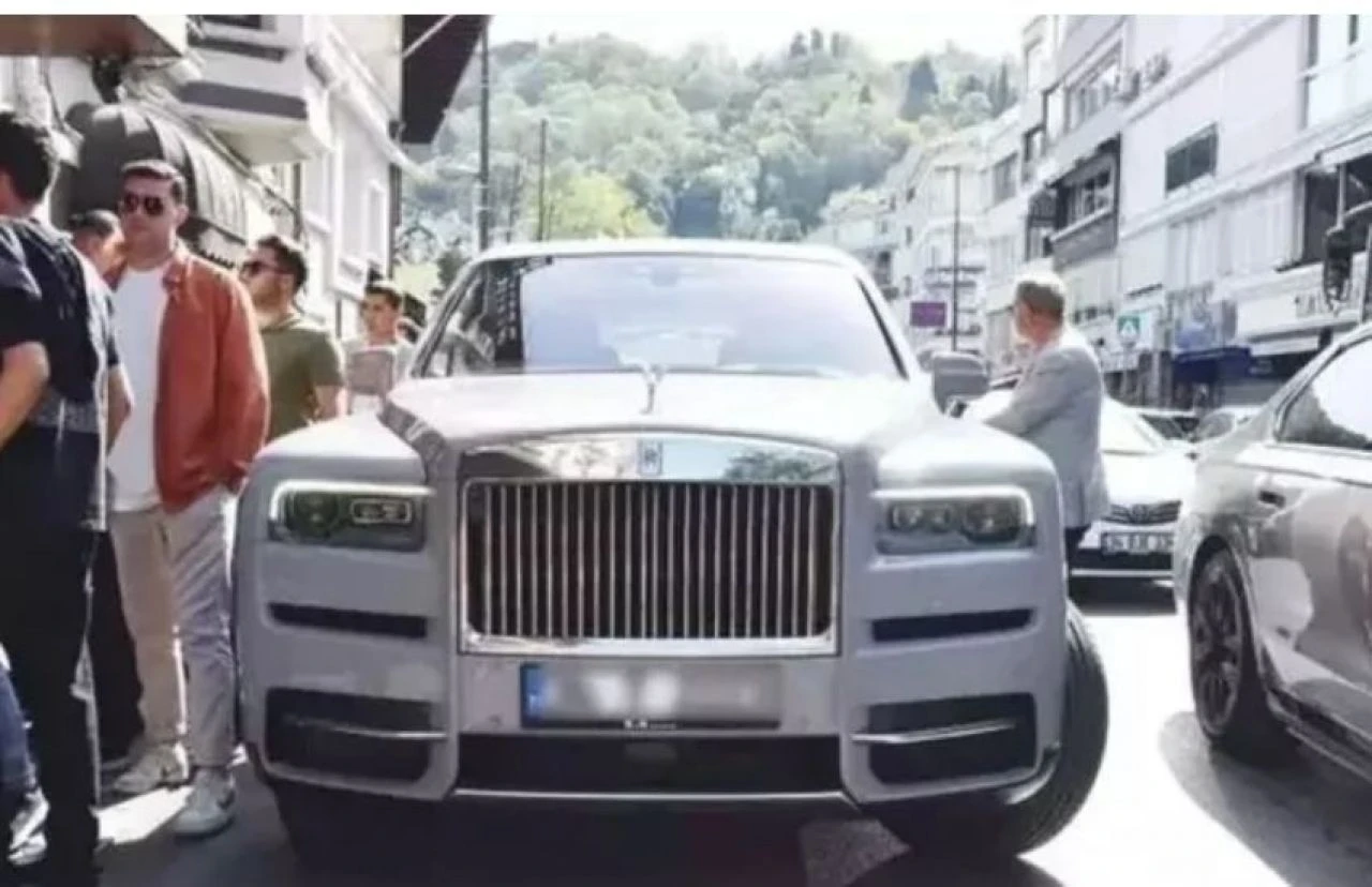 Aslıhan Doğan Turan, 2.1 milyon Euro'luk aracıyla arkadaşlarını gezdirdi - 2. Resim