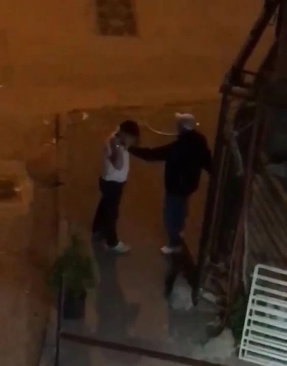 Babasıyla tartıştı kardeşini bıçakla rehin aldı! - 1. Resim