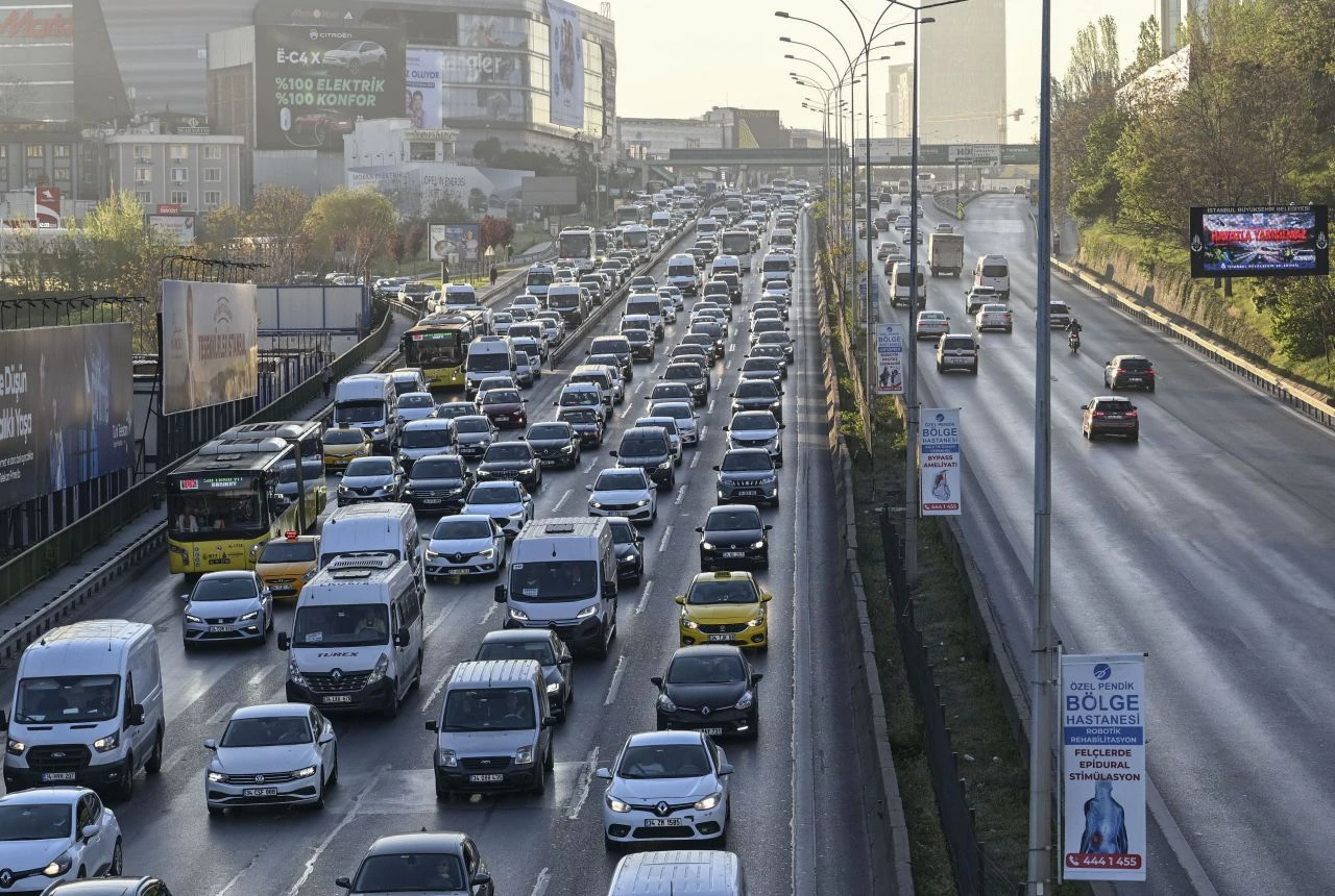 Bayram tatilinin ardından İstanbul'da trafik yoğunluğu - 1. Resim