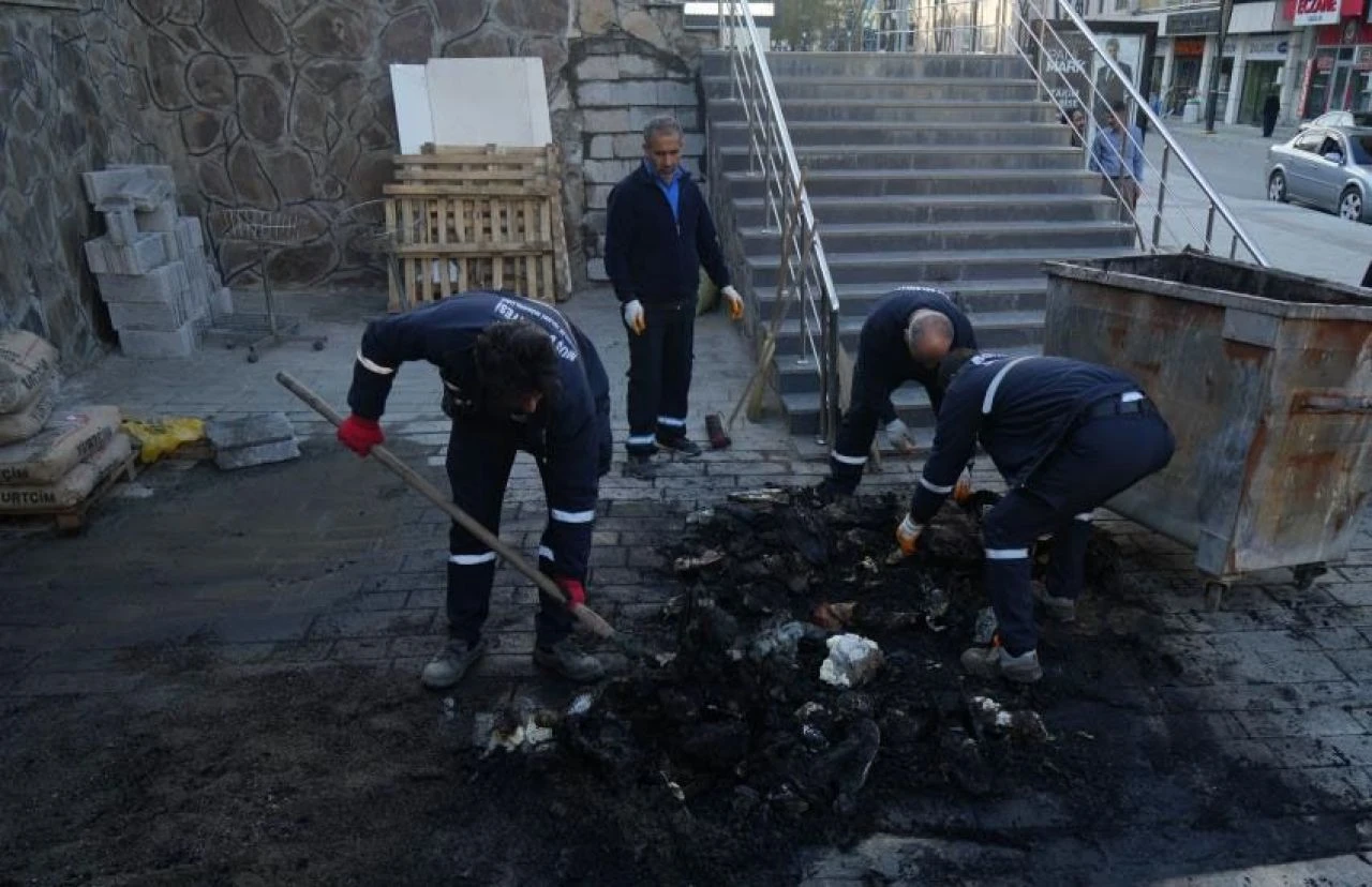 DEM Partili belediyeye depo tepkisi: Sinir krizi geçirip 500 çiftini ateşe verdi! - 3. Resim