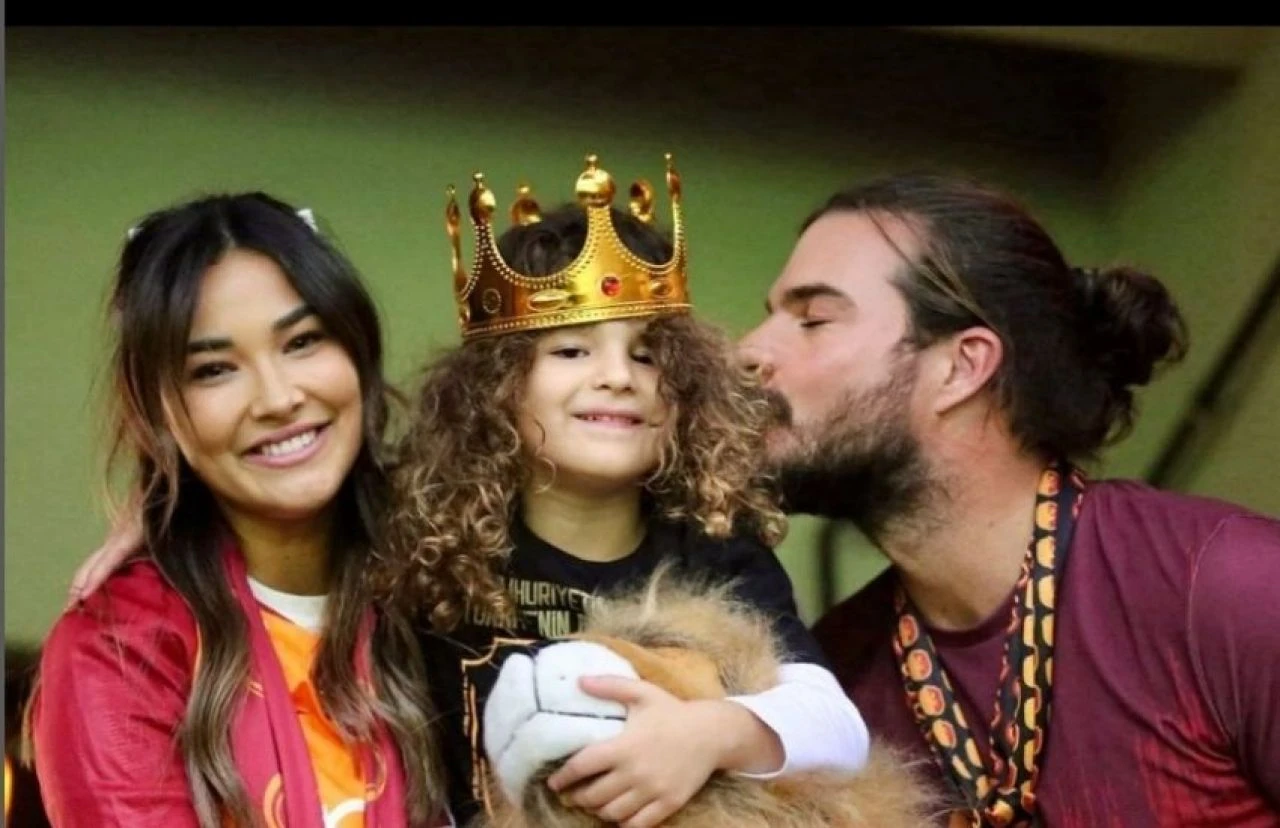 Kızına verdiği sözü tutan Hakan Hatipoğlu, ailesini görünce gözyaşlarına boğuldu - 1. Resim