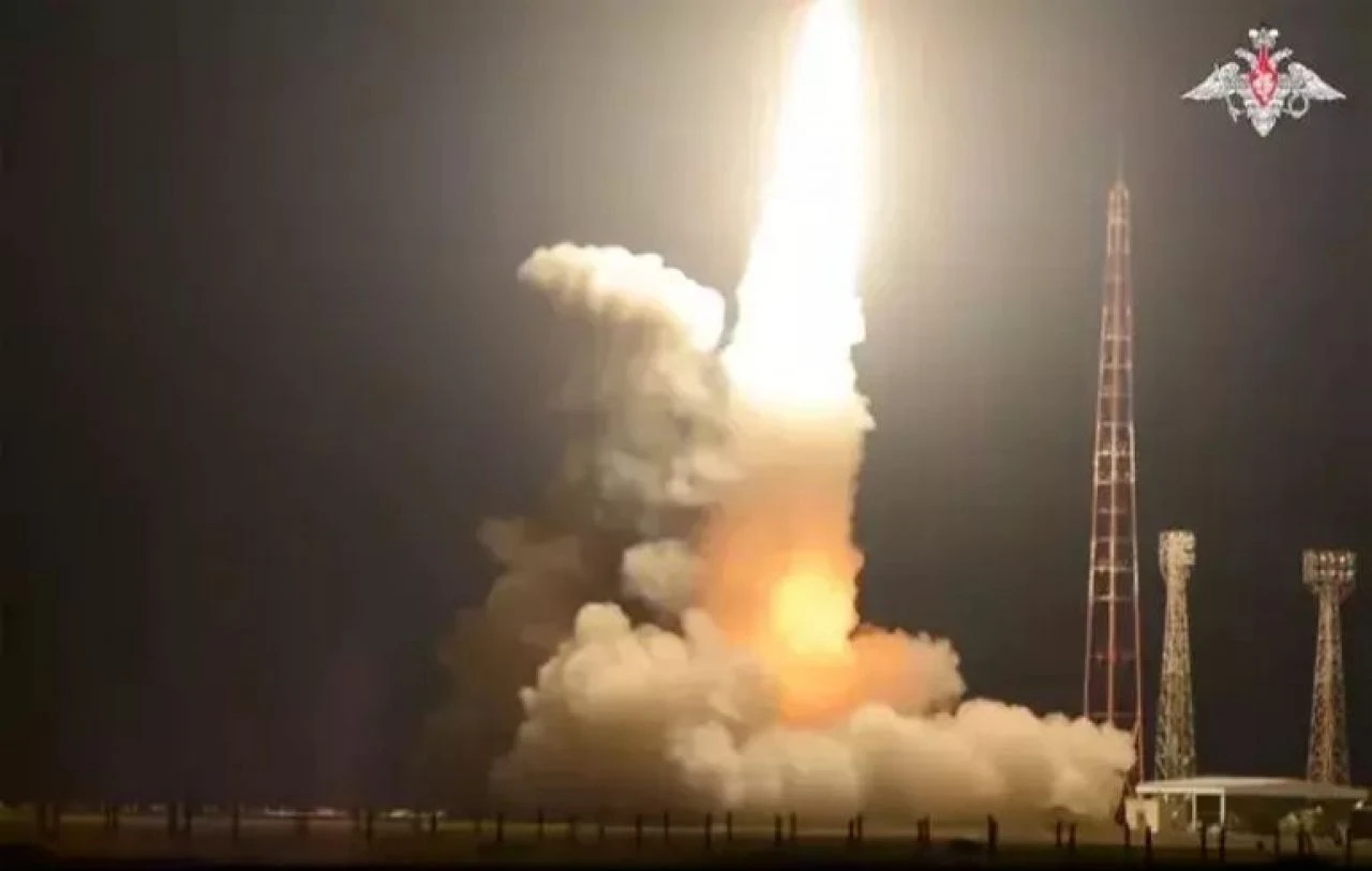 NATO'yu şaşkına çeviren 'süper silah' ateşlendi! Rusya'dan yeni hamle