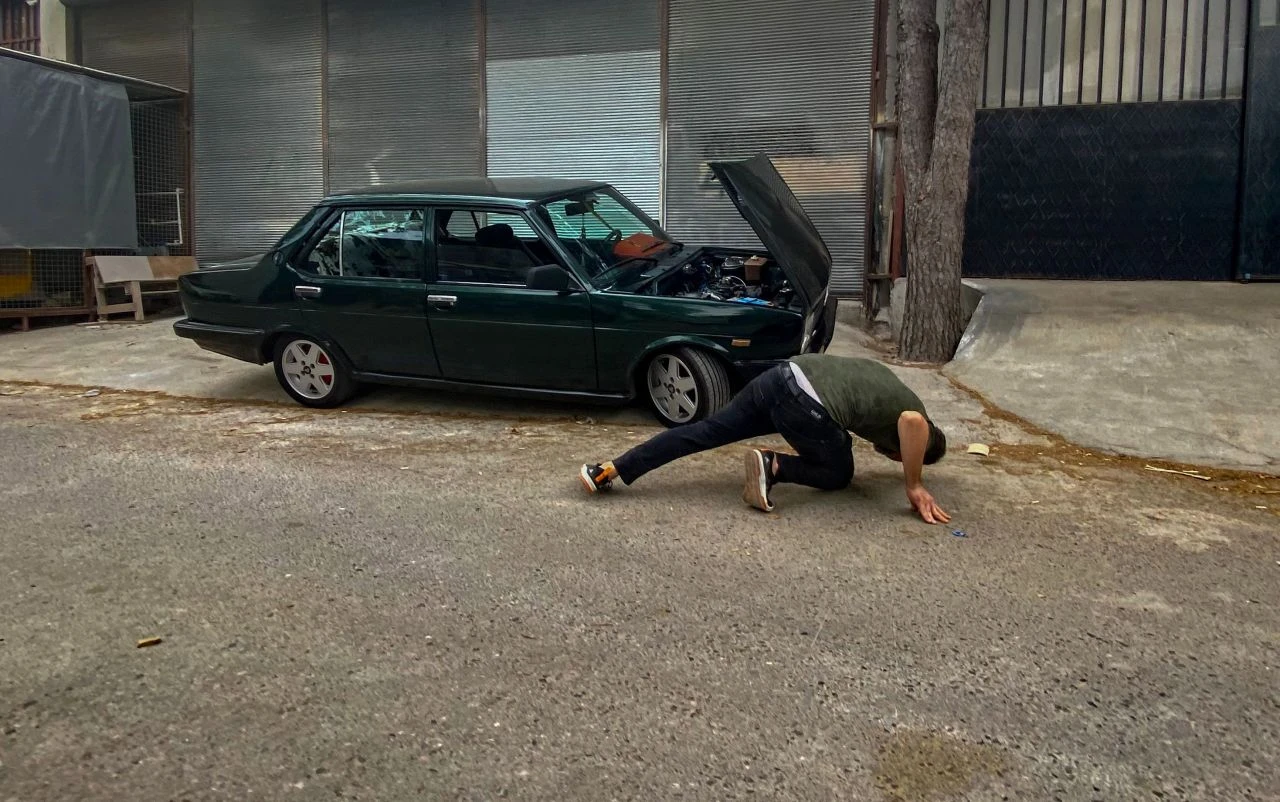 Otomobilde yılan paniği! İtfaiye alarma geçti