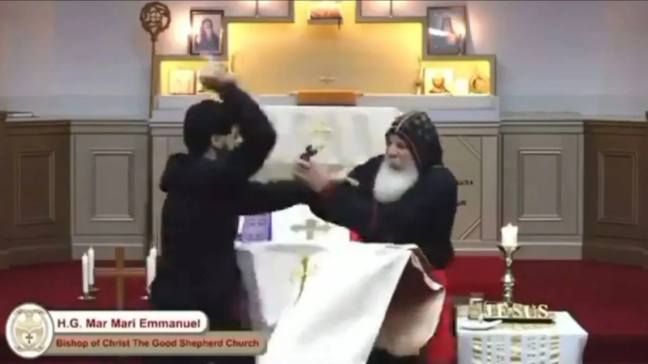 Sidney'de peş peşe bıçaklı saldırılar: Bu kez Piskoposu hedef aldı işte o anlar - 1. Resim