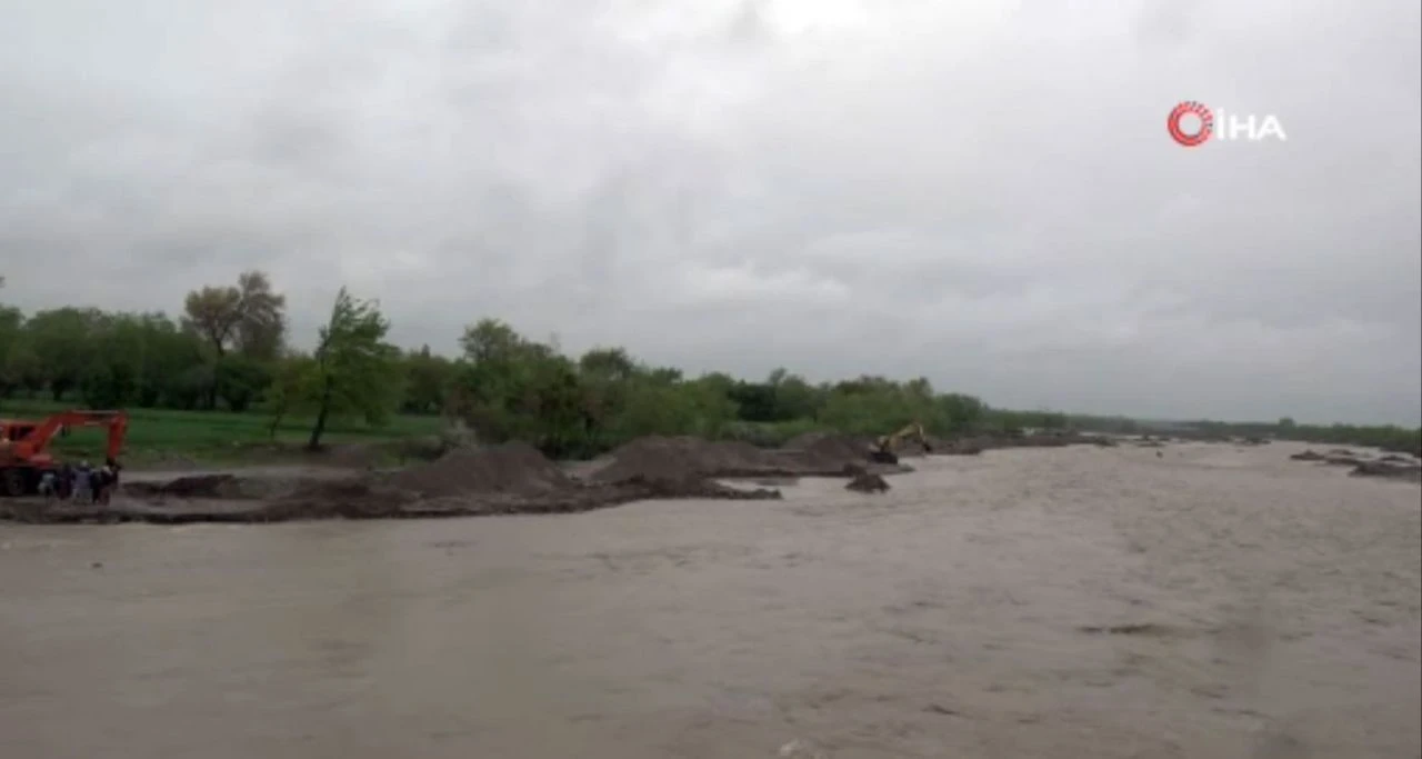 Afganistan'da sel felaketi: Onlarca kişi hayatını kaybetti