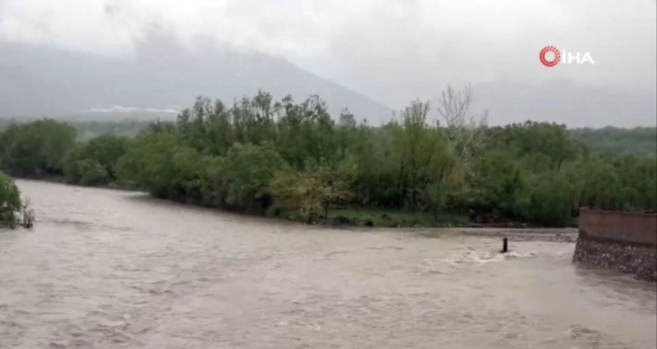 Afganistan'da sel felaketi: Onlarca kişi hayatını kaybetti