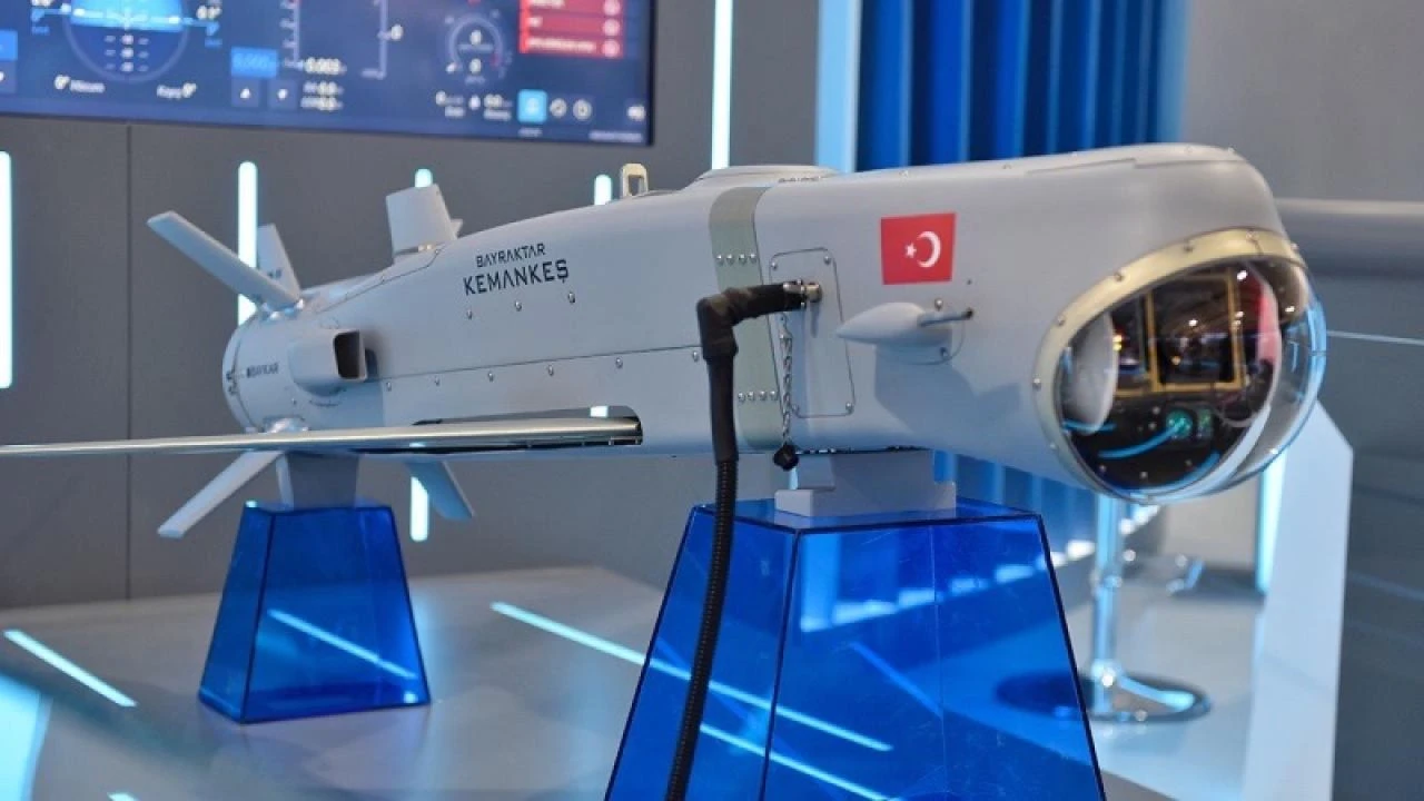 BAYKAR görüntüleri servis etti: Akıllı füzemiz KEMANKEŞ göklerde - 1. Resim