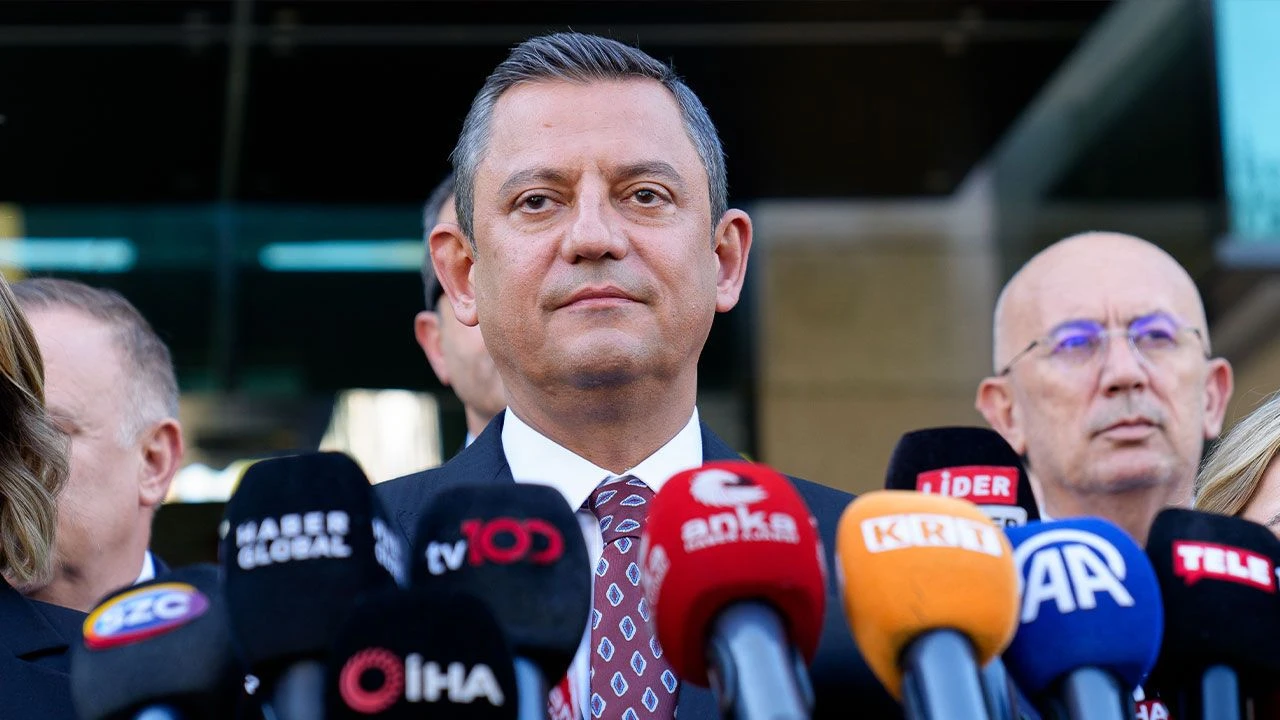 CHP lideri Özgür Özel imaj tazeledi! Yeni halini beğenen de var beğenmeyen de - 1. Resim