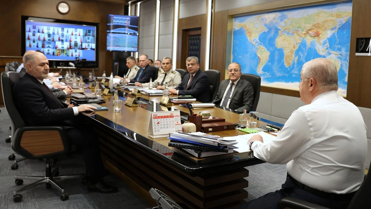 Komuta kademesiyle kritik toplantı! Bakan Güler komutanlara talimat verdi