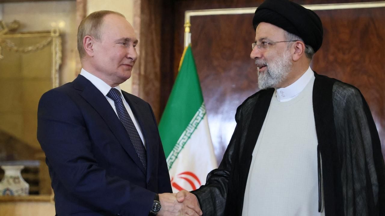 Putin, İran Cumhurbaşkanı Reisi ile Orta Doğu&#039;daki durumu görüştü