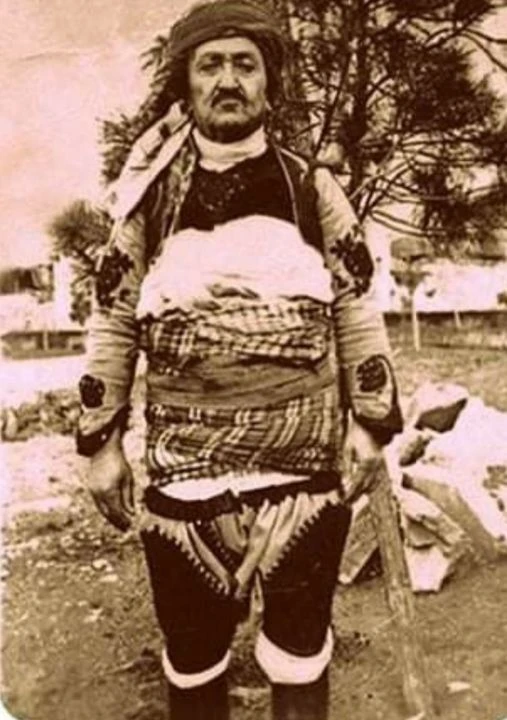 Denizli'de skandal! Milli Mücadele kahramanının heykeli kundaklandı