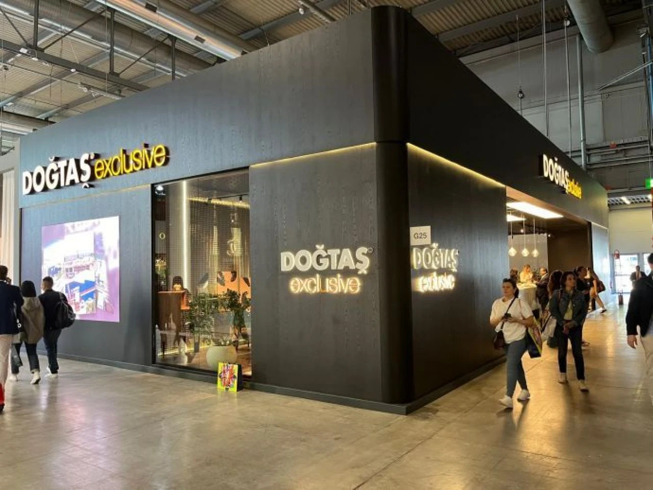 Doğanlar Mobilya grubu markalarından Doğtaş Milano Salone Del Mobile Fuarı'nda