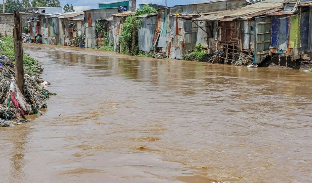 İki ülke sular altında kaldı: Çok sayıda ölü var - 3. Resim