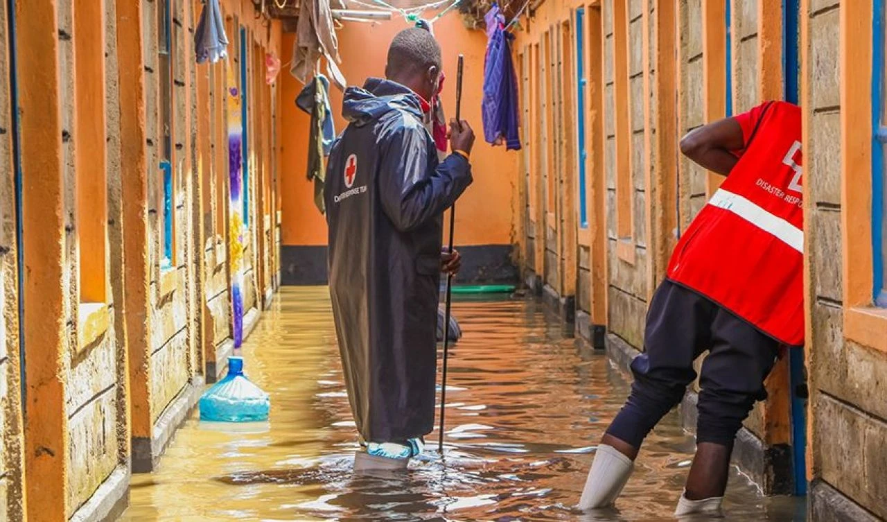 İki ülke sular altında kaldı: Çok sayıda ölü var - 2. Resim