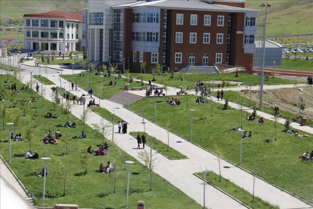 Muş Alparslan Üniversitesi 42 sözleşmeli personel alımı yapacak