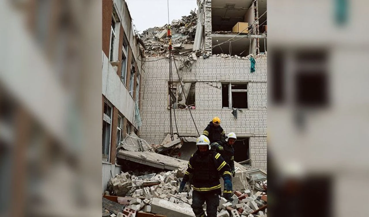 Rusya'nın vurduğu Çernihiv'de bilanço ağırlaşıyor - 1. Resim