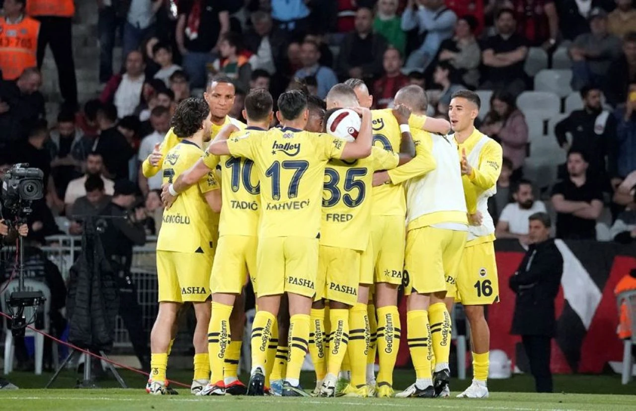 TFF'den dev derbi için hakem hamlesi! İşte Galatasaray-Fenerbahçe maçı için görüşülen hakem - 2. Resim