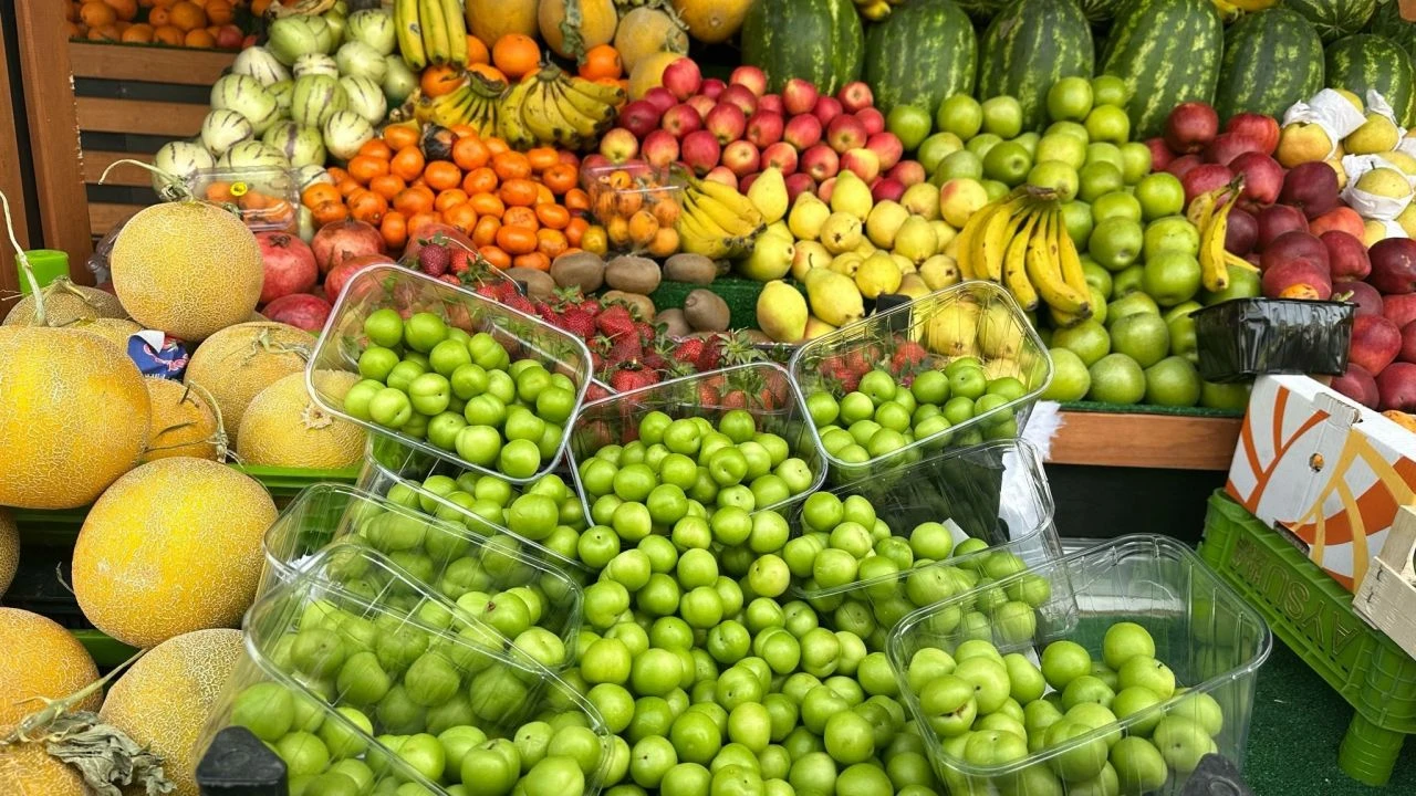 Yeşil erik sezonu yüksekten açtı! Kilosu ‘yok artık’ dedirtti, et fiyatını geçti