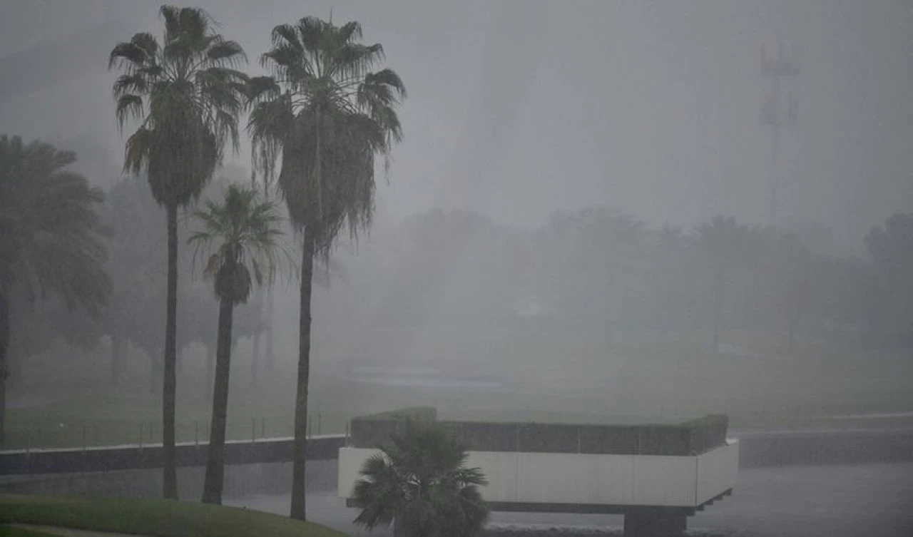 1,5 yılda yağması gereken yağmur 24 saatte yağdı! Kendi kendilerini boğdular