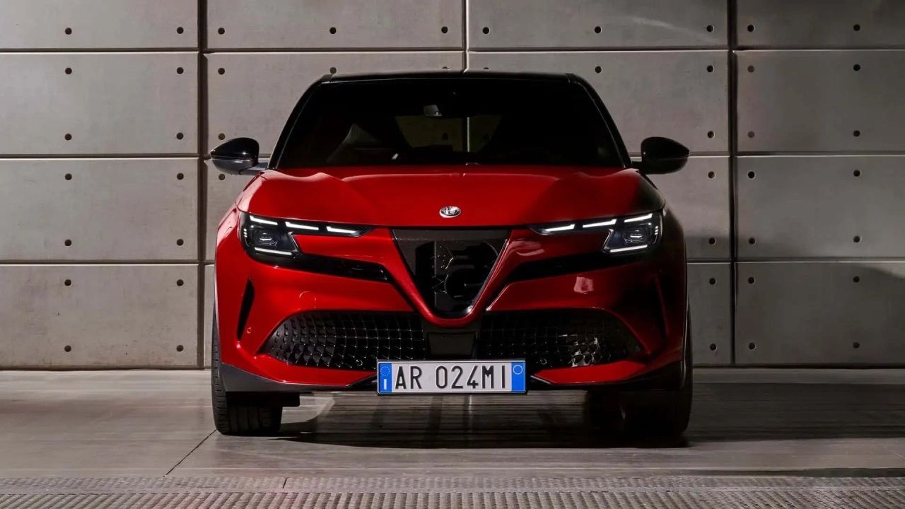 Alfa Romeo, &#039;Milano&#039; aracının ismini değiştirdi