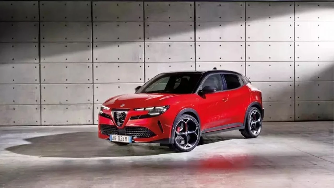 Alfa Romeo, 'Milano' aracının ismini değiştirdi - 2. Resim