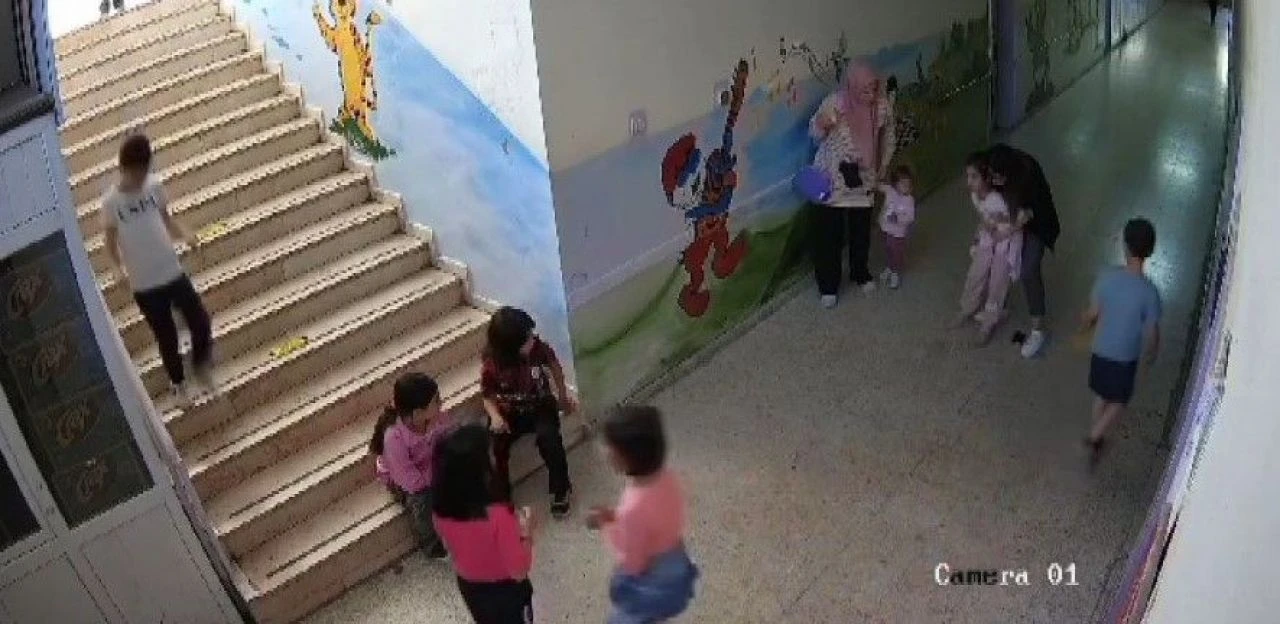 Daha öğreneli iki hafta olmuştu! Bir öğrencisinin hayatını kurdardı! - 1. Resim