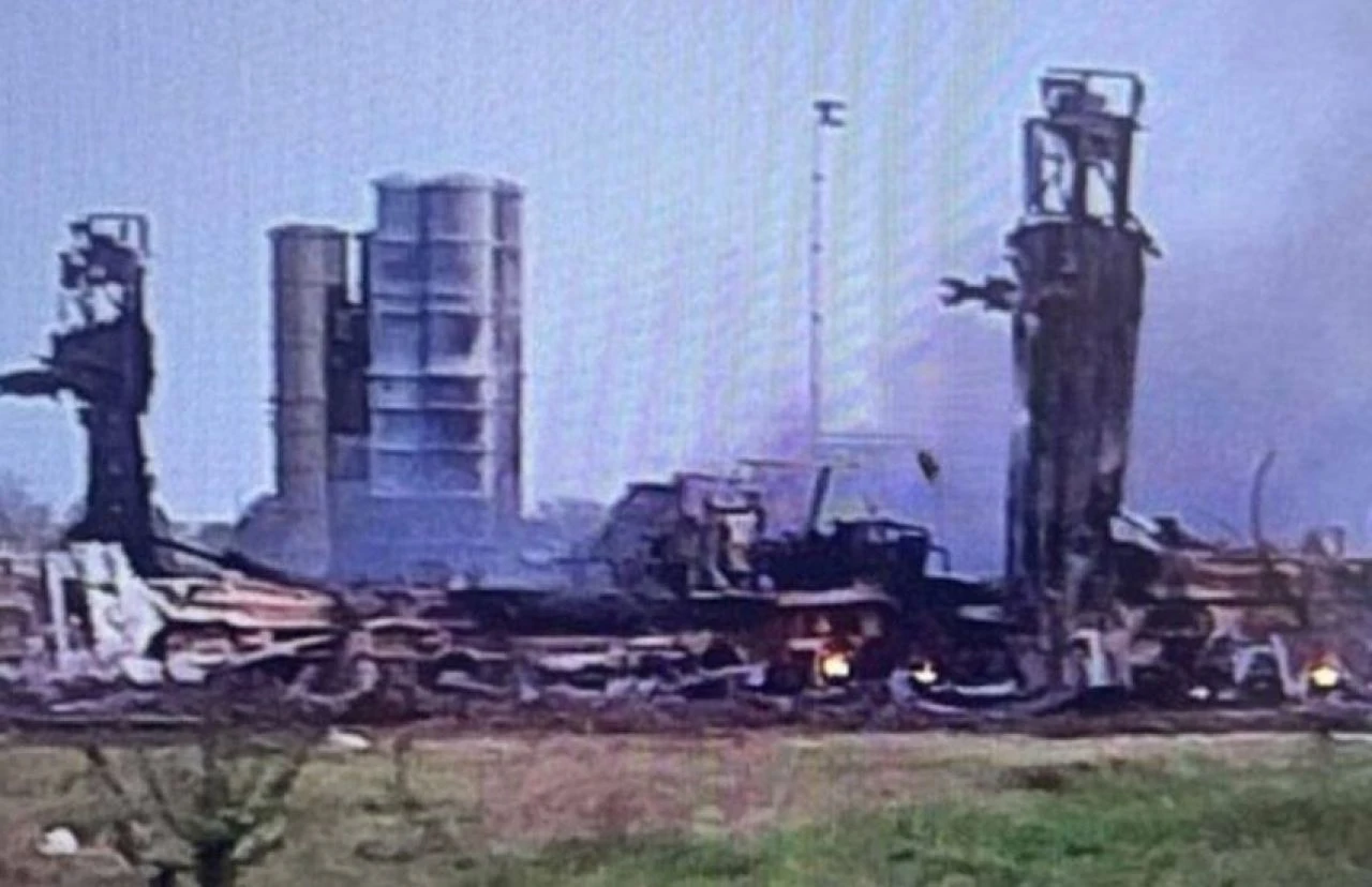 Rusya'nın S-400 bataryası vuruldu