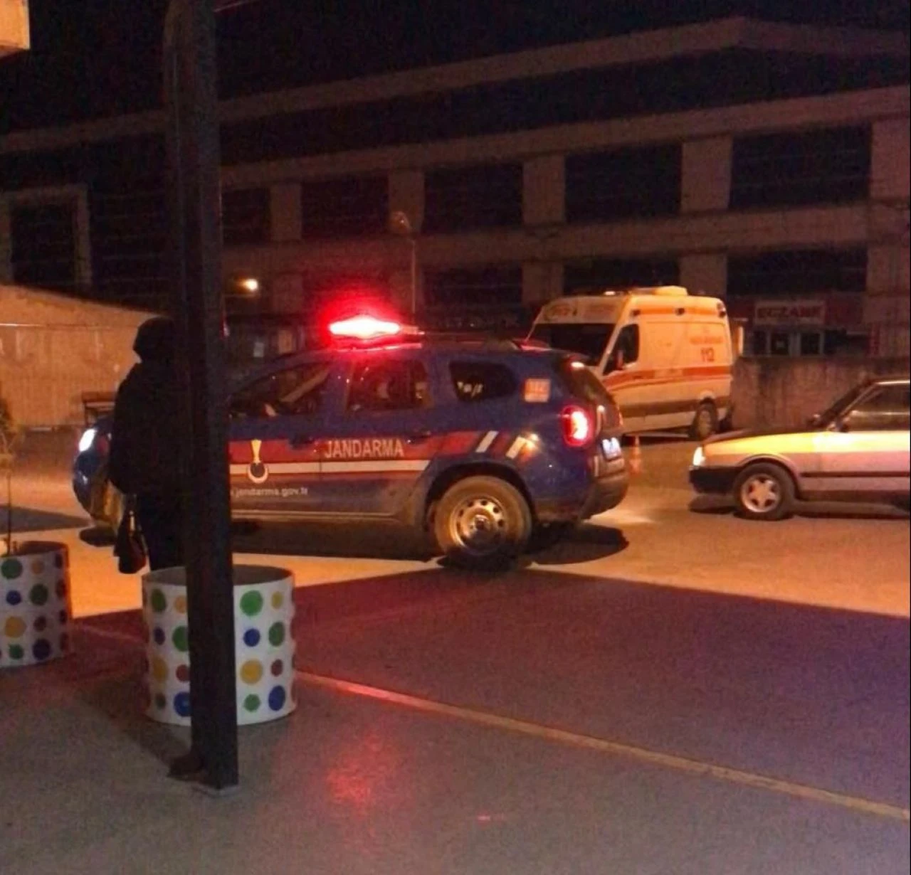 Sakarya’da korkunç olay: Para vermeyen annesini ve kendisini yaktı