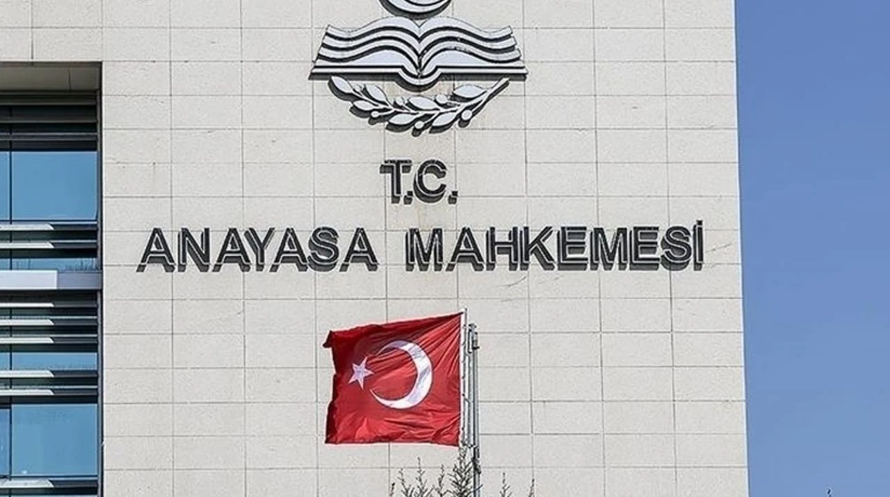 AYM'den boşanma davalarıyla ilgili yeni karar! 3 yıl kuralı iptal edildi