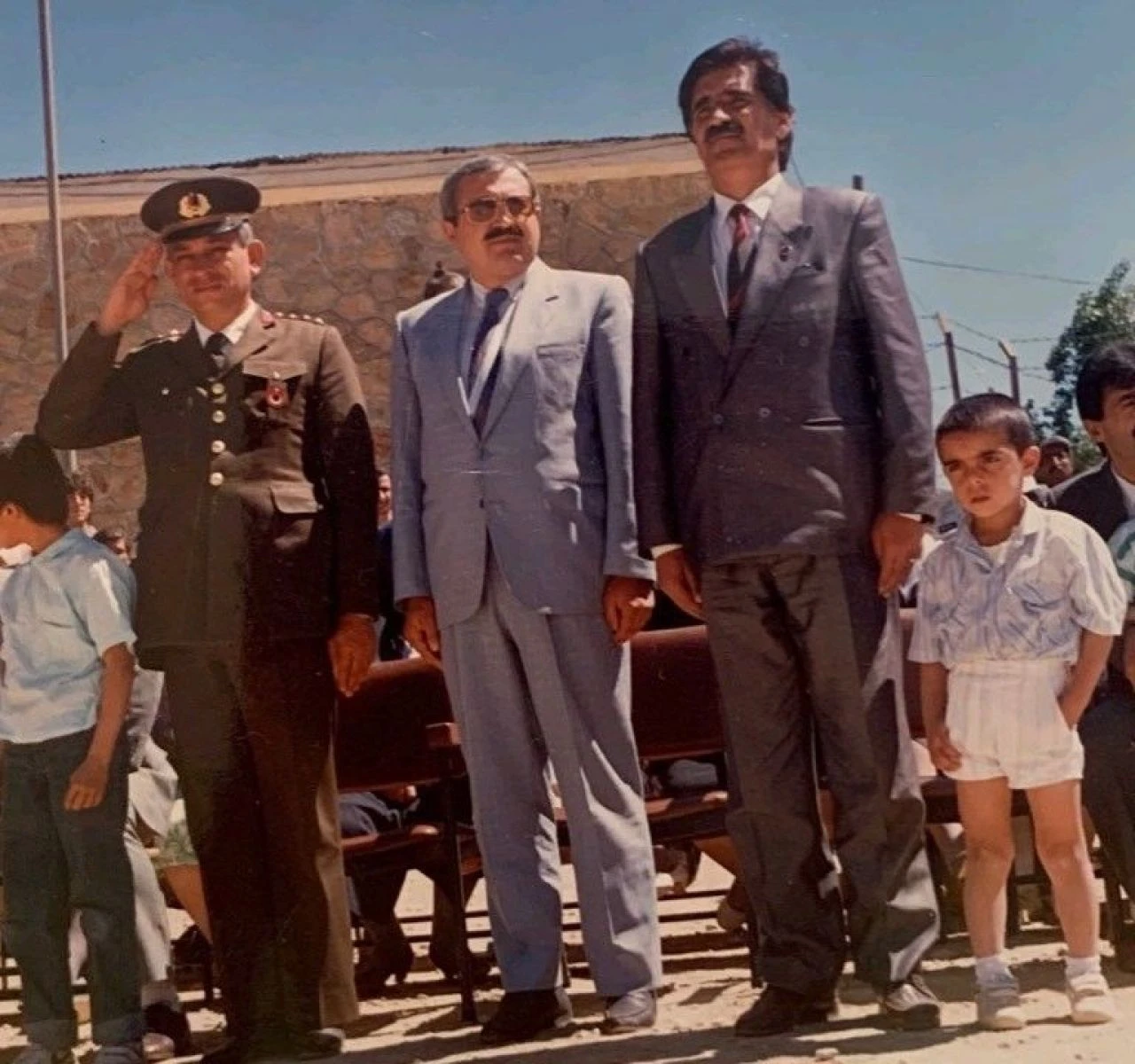 Babası teröristler tarafından şehit edildi! 29 yıl sonra babasının koltuğuna oturdu