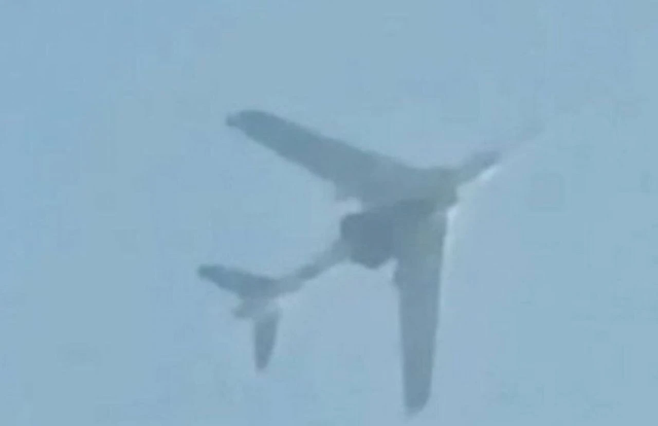 Çin'in gizemli uçağı ilk kez görüldü - 1. Resim